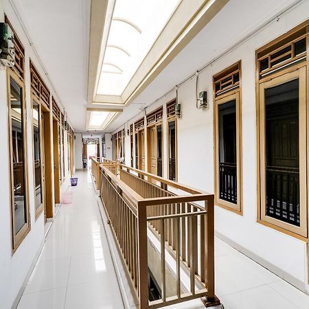 Oyo Life 91994 Sawerigading Jatinangor Syariah Hotel Sayang Kültér fotó