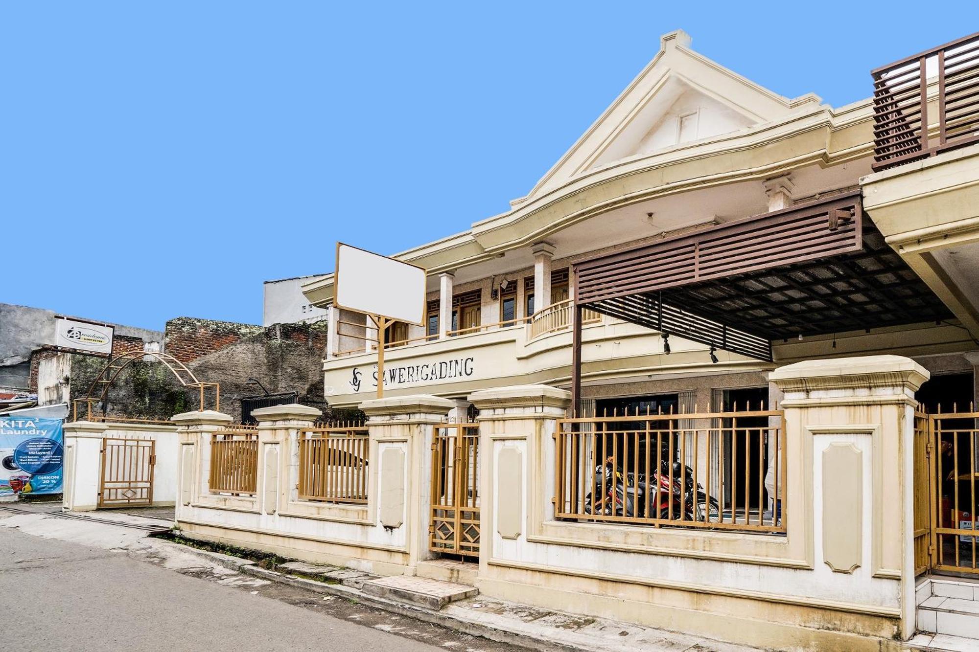 Oyo Life 91994 Sawerigading Jatinangor Syariah Hotel Sayang Kültér fotó